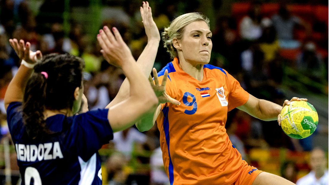 Sanne van Olphen tijdens Argentinië - Nederland op de Olympische Spelen. 