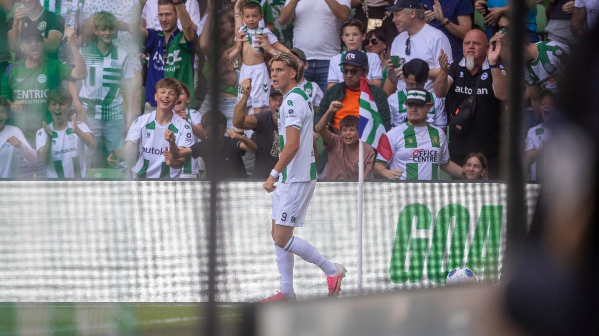 Tweede treffer Willumsson afgekeurd vanwege buitenspel (1-0)