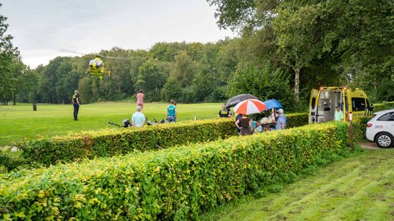 Man in golfkar gewond na botsing op oversteekplaats. Man in golfkar gewond na botsing op oversteekplaats.