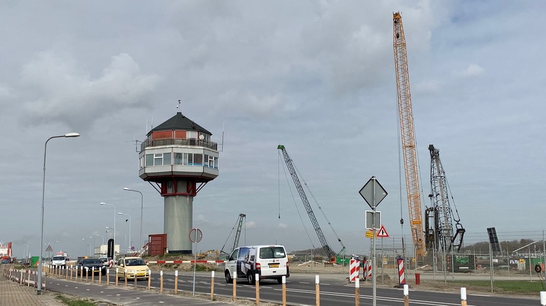 Laatste dagen voor verkeerstoren Terneuzen, bouwwerk na dertig jaar tegen de vlakte