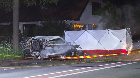 Dode bij ongeval met elektrische auto. Dode bij ongeval met elektrische auto.