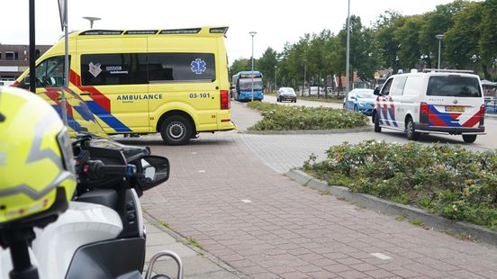 Fietser raakt gewond na botsing met auto in Smilde. Fietser raakt gewond na botsing met auto in Smilde.