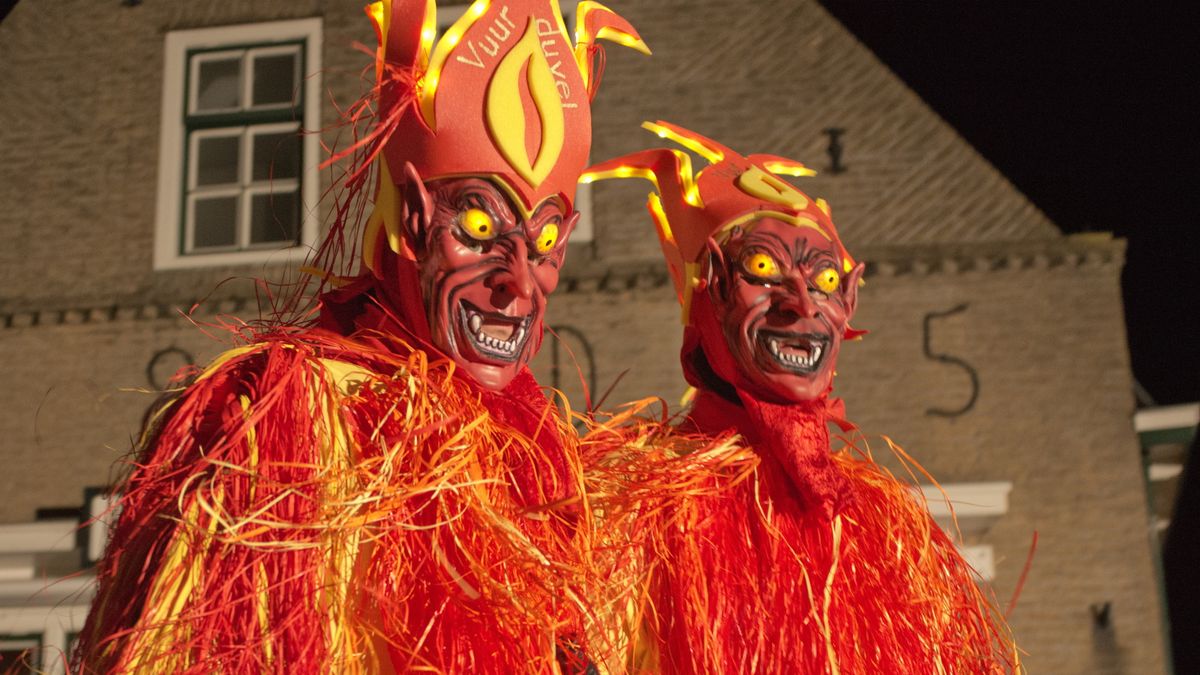 Burgemeester Ameland roept op na te denken over Sunneklaas: 