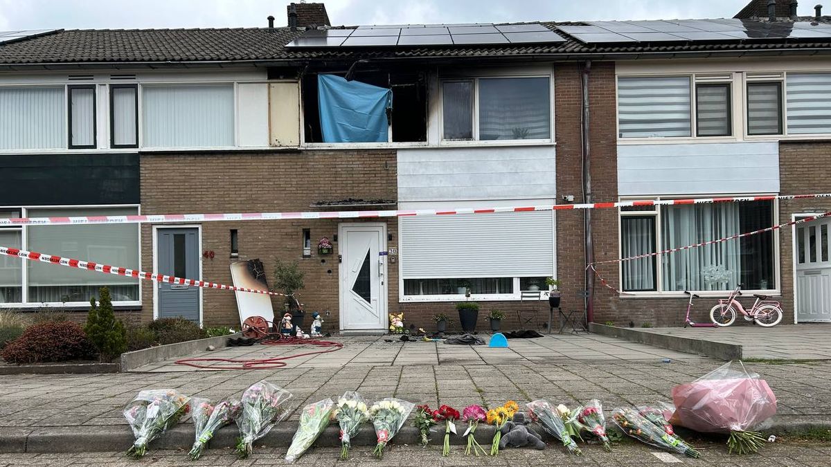 Bloemenzee bij woning in Oldenzaal waar tiener omkwam: 'Zo verdrietig'