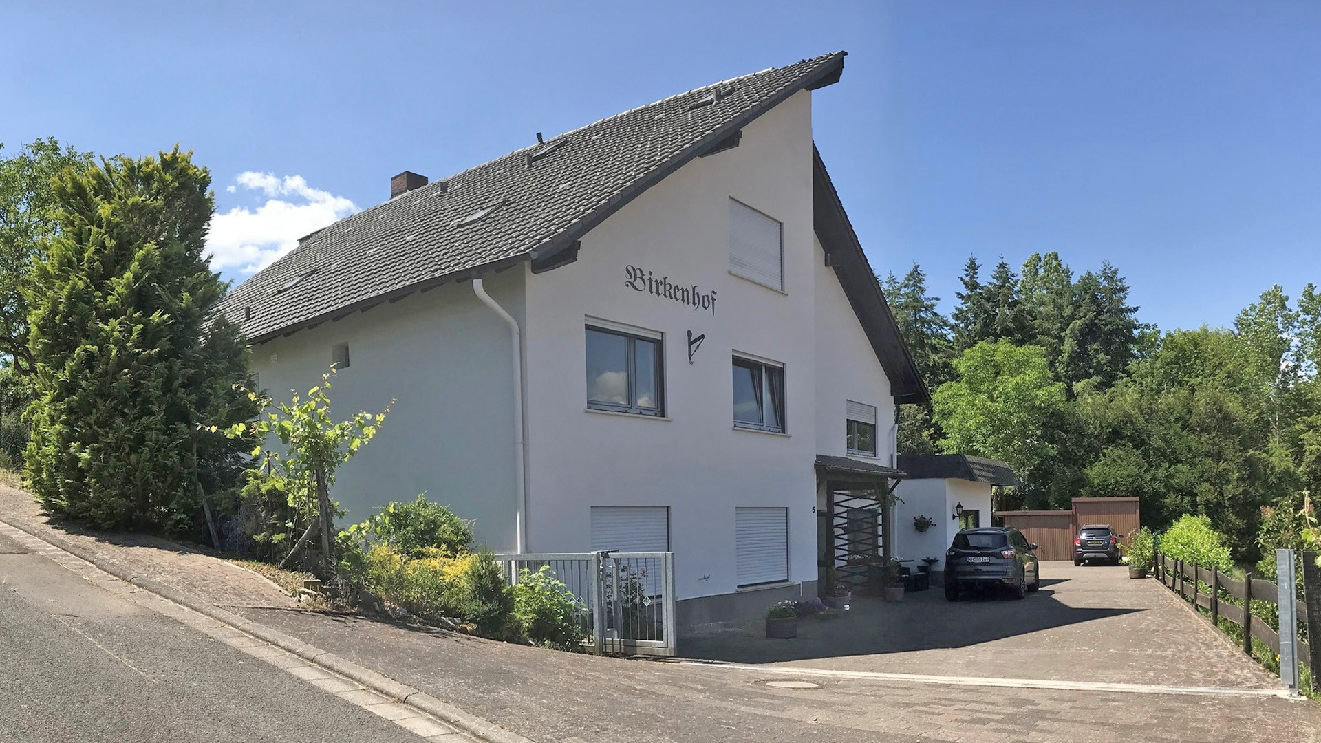 Ze wonen in de Birkenhof waar ook kamers te huur zijn