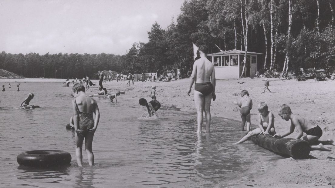 De zwemplas in vroeger tijden