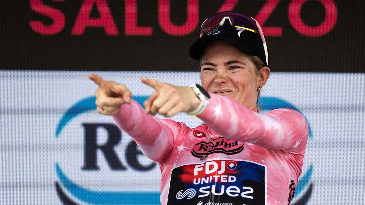 Wielercarrière Demi Vollering helemaal niet vanzelfsprekend: 'Ze had ook schaatsster kunnen worden'