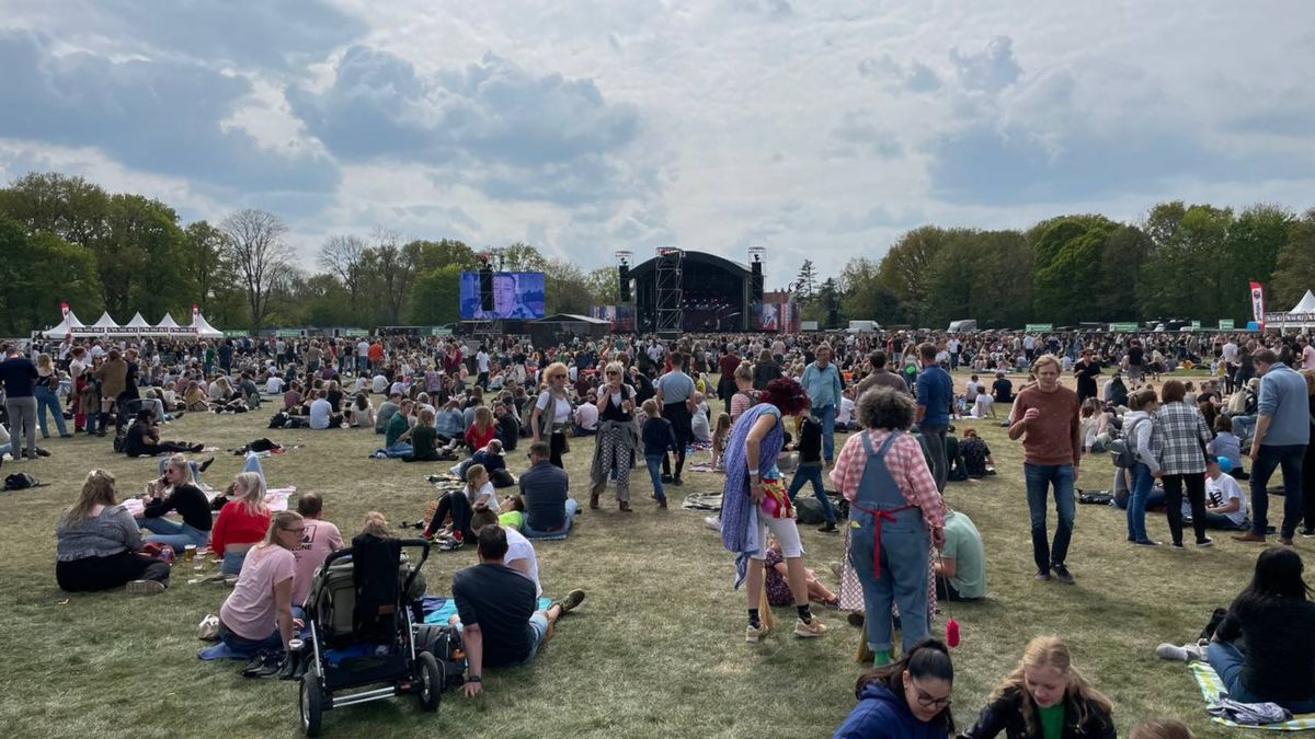 Lopend Vuur Bevrijdingsdag moet een vaste vrije dag zijn RTV Noord Lopend Vuur Bevrijdingsdag moet een vaste vrije dag zijn RTV Noord