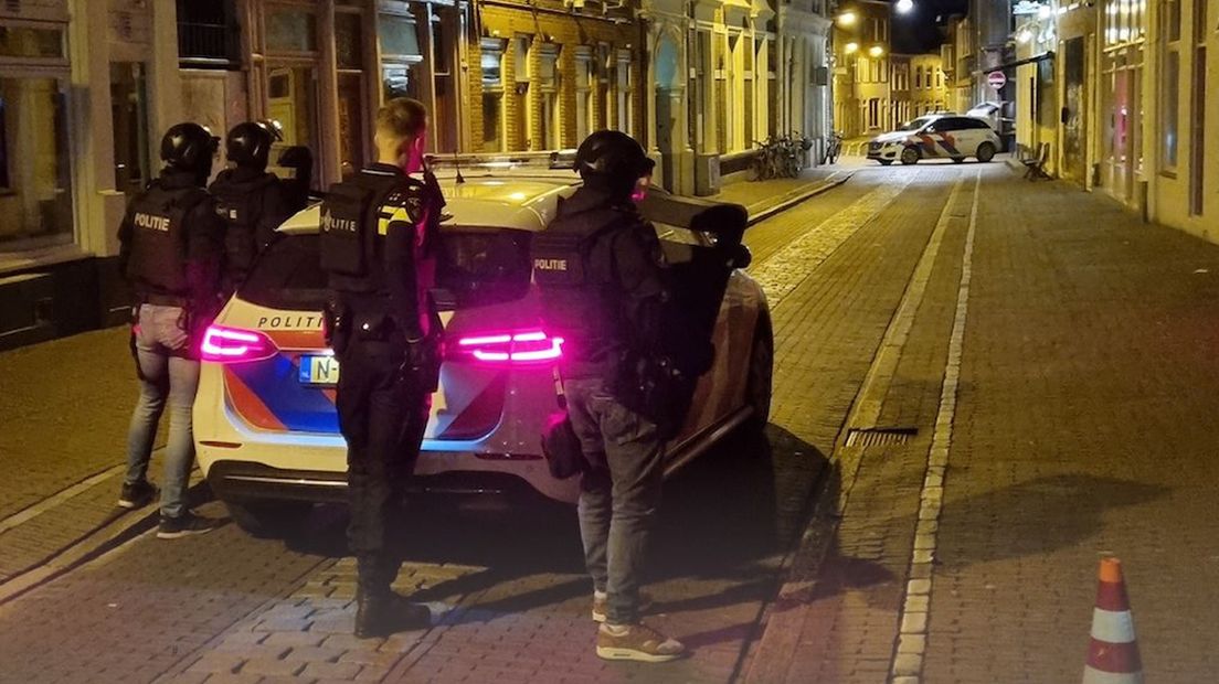 Politie in de Nieuwstad in Stad