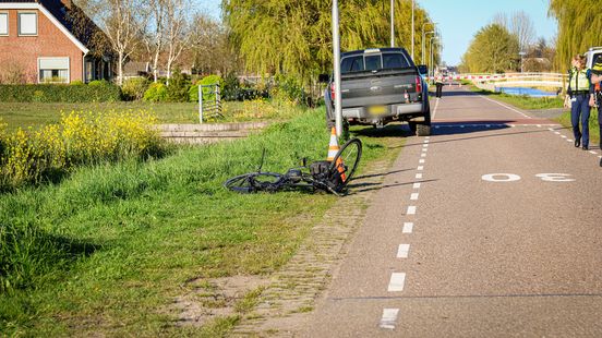 Fietser zwaargewond na aanrijding met pick-up