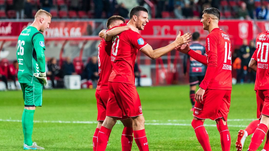 Haris Vuckcic scoorde twee keer namens FC Twente tegen Emmen