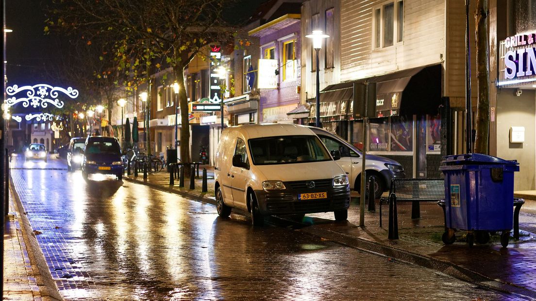 Maaltijdbezorgers mogen binnenkort niet meer op de stoep parkeren in Assen  (Rechten: RTV Drenthe / Hjalmar Guit)