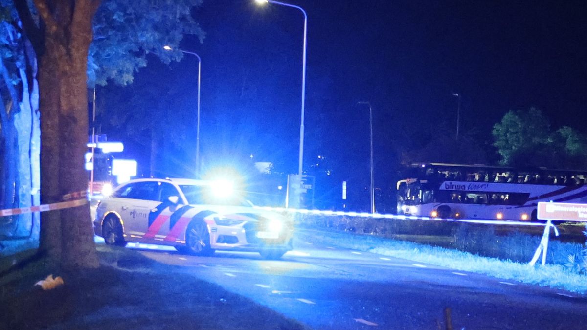 Voetganger zwaargewond na aanrijding bij Warten