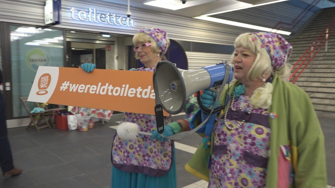 Duo Spik en Span in actie op station Zwolle
