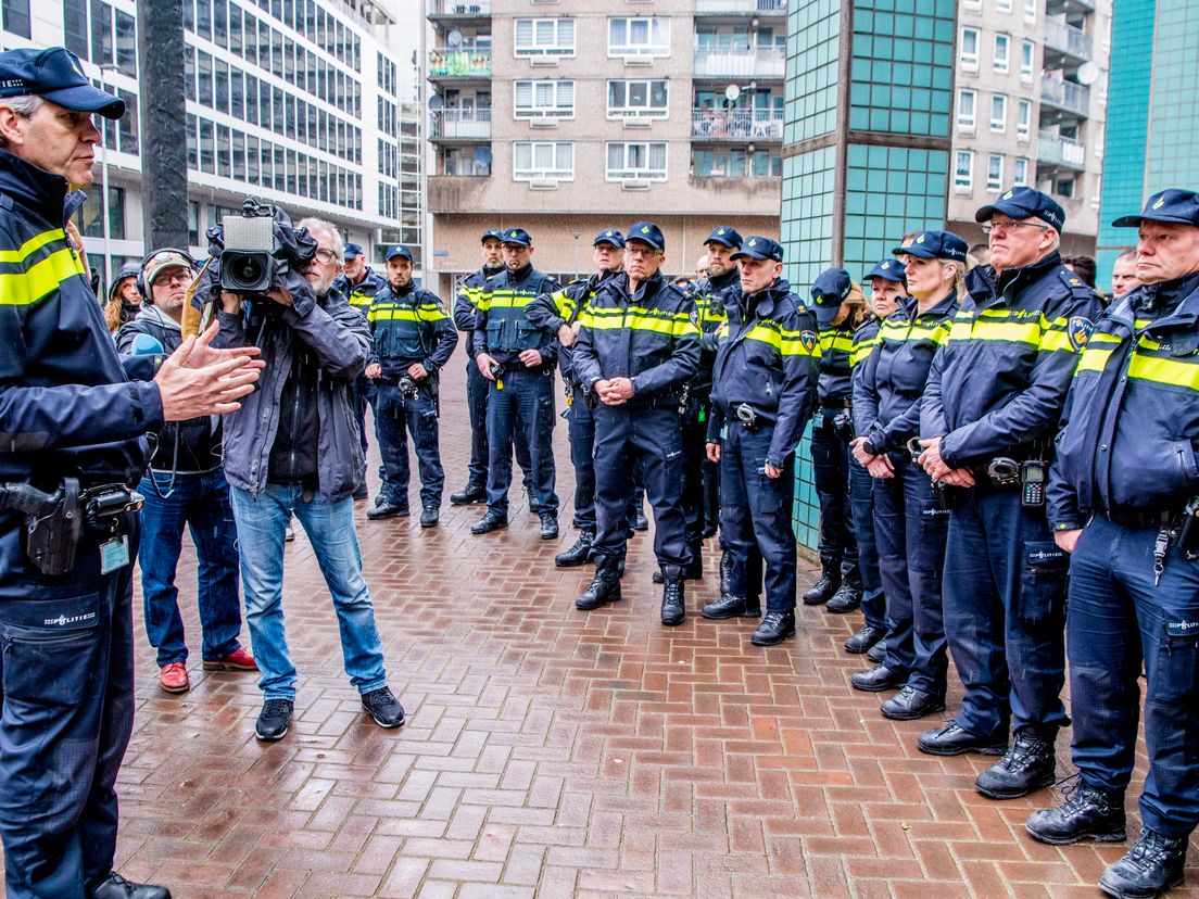 Paauw bij het eerbetoon voor een omgekomen Franse agent in 2018.