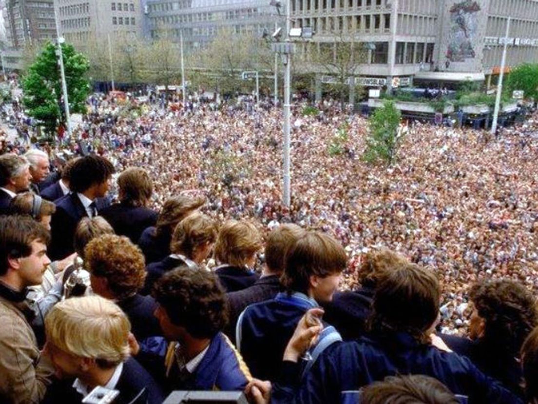 Beelden van vroeger: de huldiging van Feyenoord in 1999