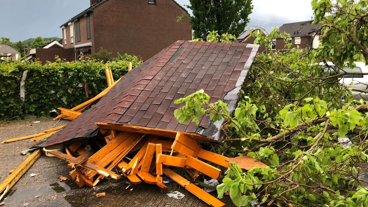 Teruglezen: Schade en wateroverlast na noodweer in Limburg