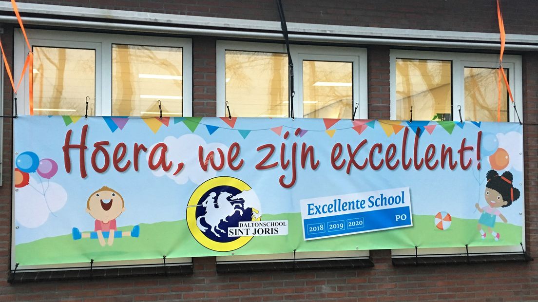 Zeven scholen in Gelderland hebben maandag het predicaat 'excellente school' gekregen. Dat betekent dat zij zich de komende drie jaar zo mogen noemen.
