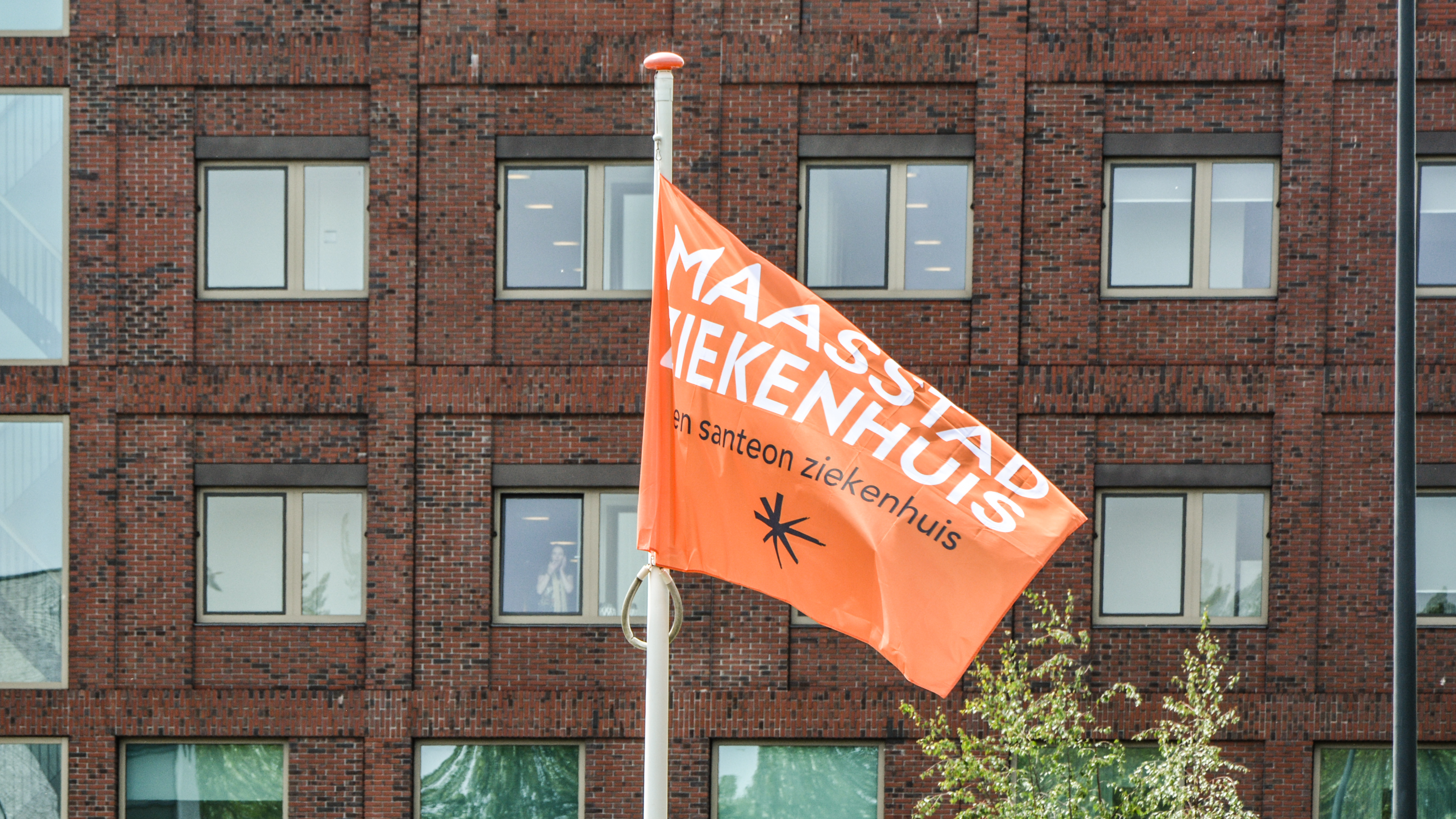 Het Maasstad Ziekenhuis schiet Zwitserland te hulp na de fatale cafébrand