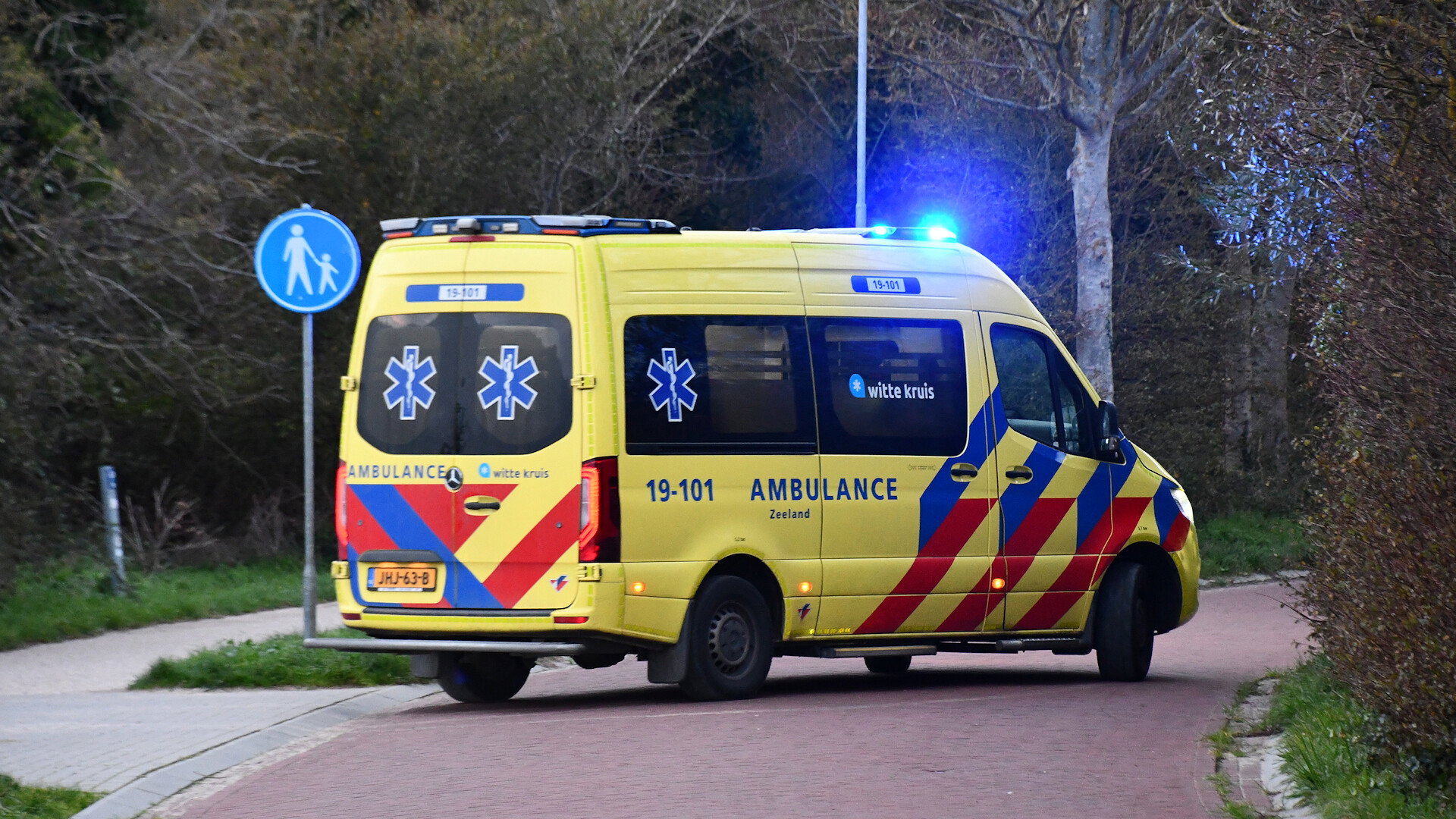 Paraglider gewond door val in duinen Zoutelande