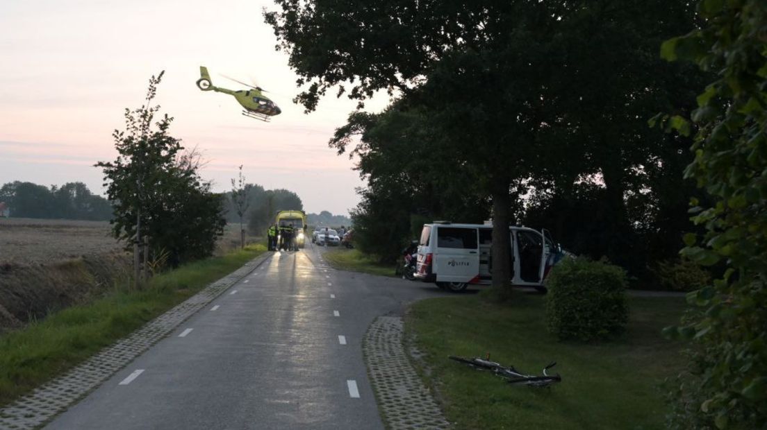 Hulpdiensten bij de plek van het ongeluk