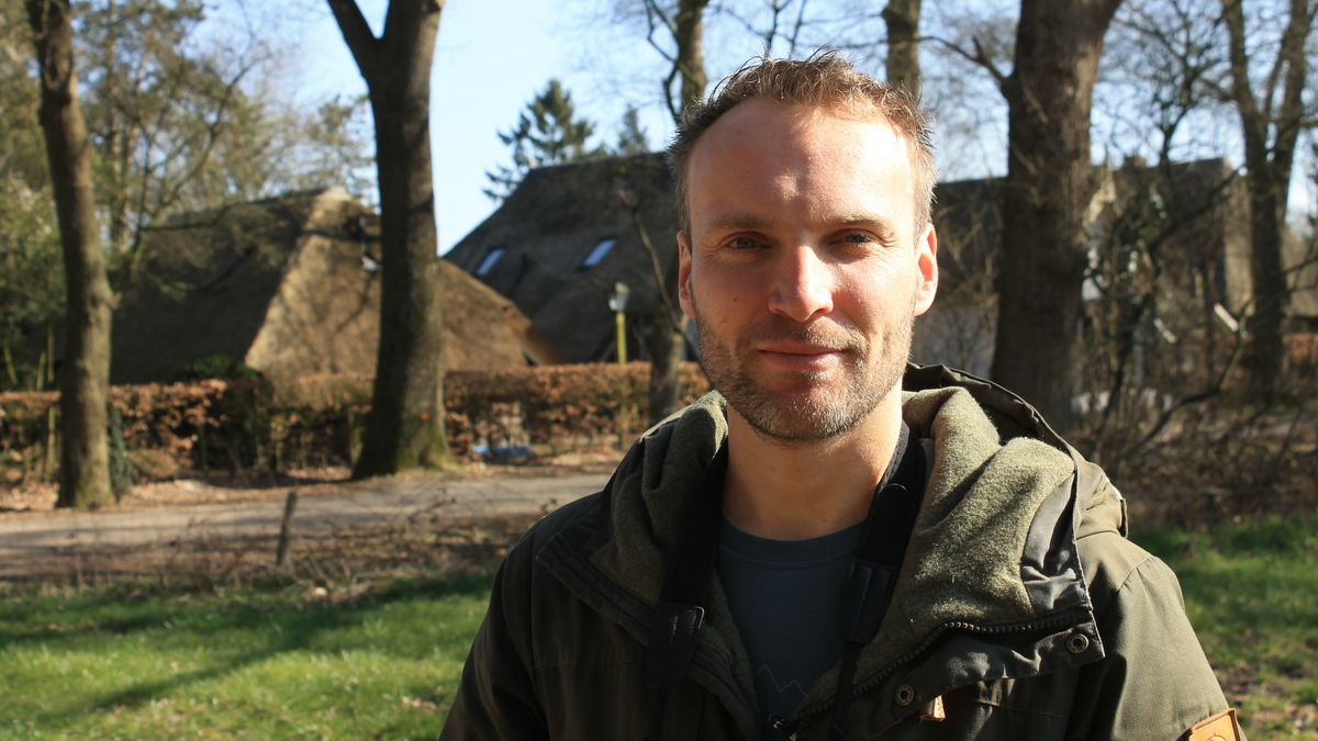 Waarom Jeroen Vinke (35) uit Beilen al om half zes 's ochtends vogels telt? 'Omdat zij ook vroeg act
