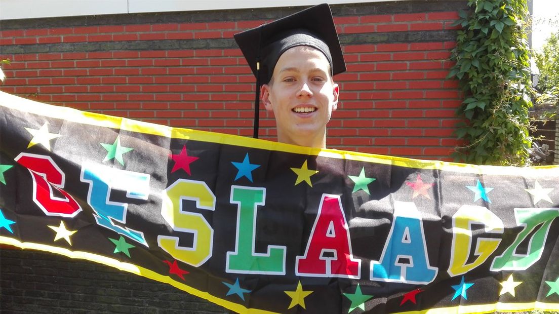 Dion van Wijk uit Delft heeft zijn vwo-diploma op zak!