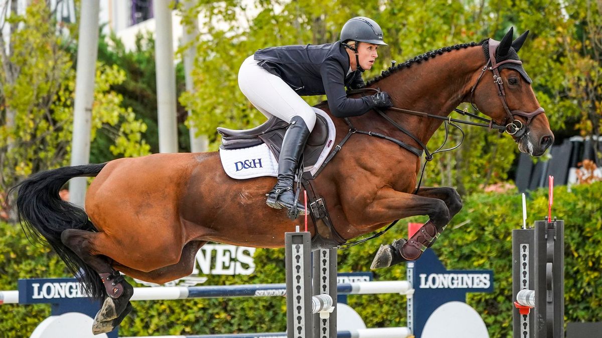 Horloge voor hobbyfokker Woertman Harbrinkhoek voor beste springpaard ter wereld