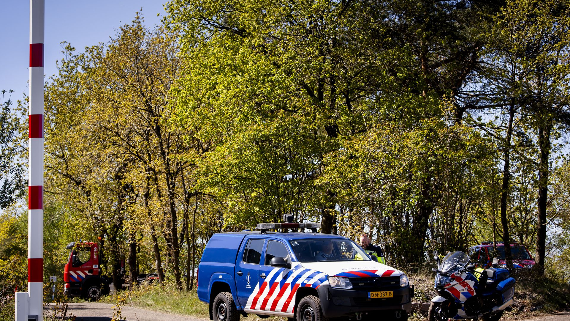 Natuurbrand bij 't Harde houdt hulpdiensten al twee dagen bezig — image 3