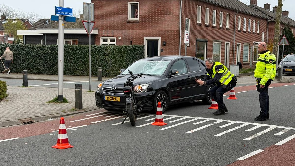 Twee personen gewond na botsing tussen fatbike en auto in Rijssen