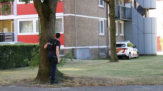Politie met kogelwerende vesten in Enschede vanwege mogelijke bedreiging Home