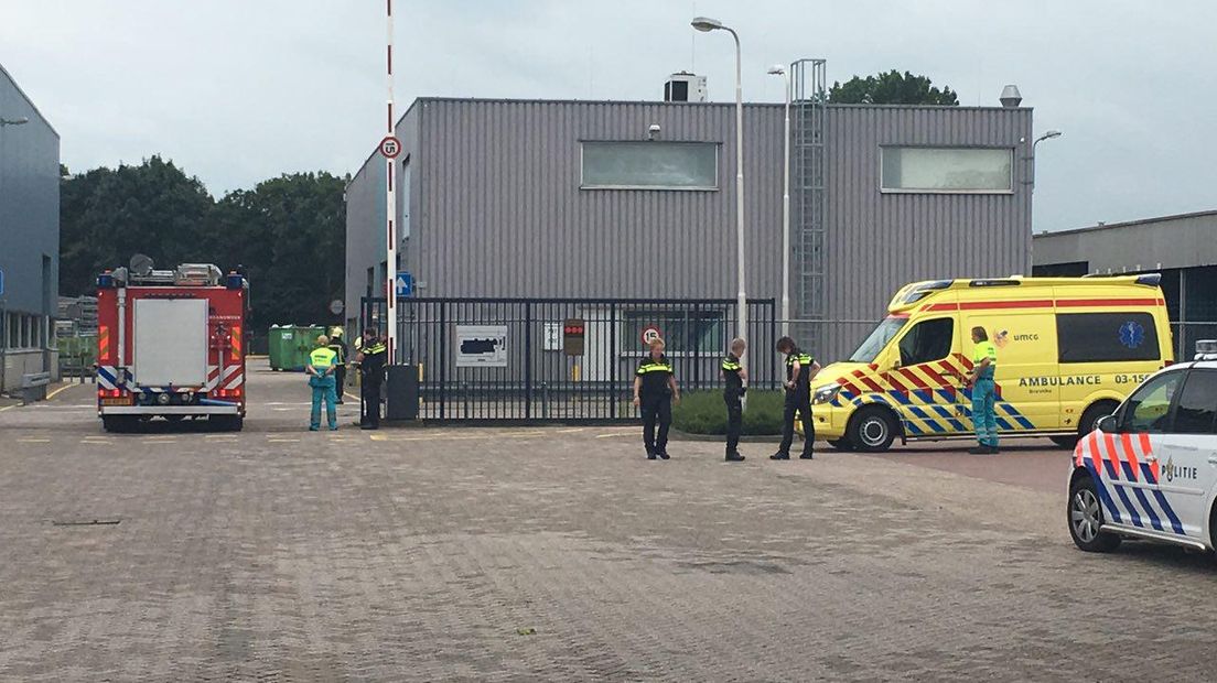 De hulpdiensten bij Scania in Meppel (Rechten: Van Oost Media)