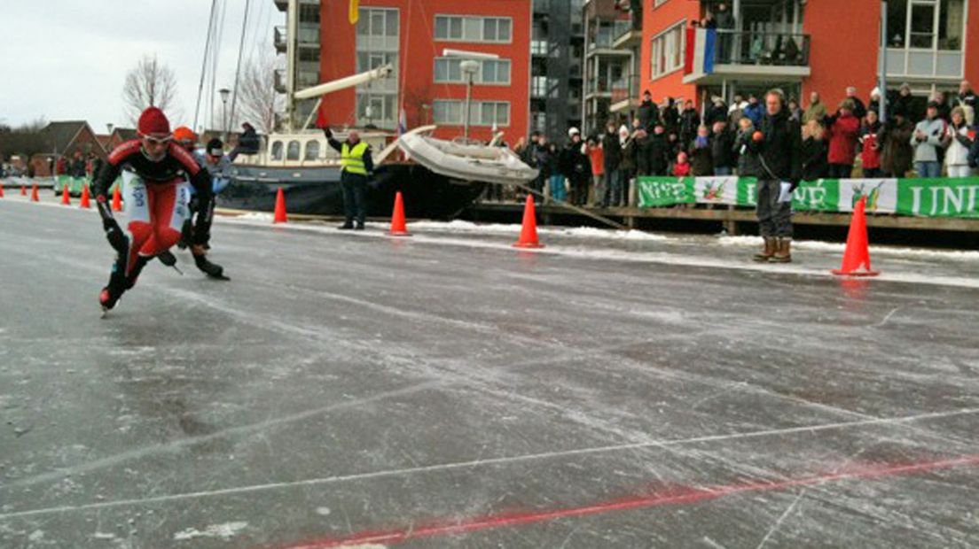 Foske Tamar van der Wal als eerste over de finish