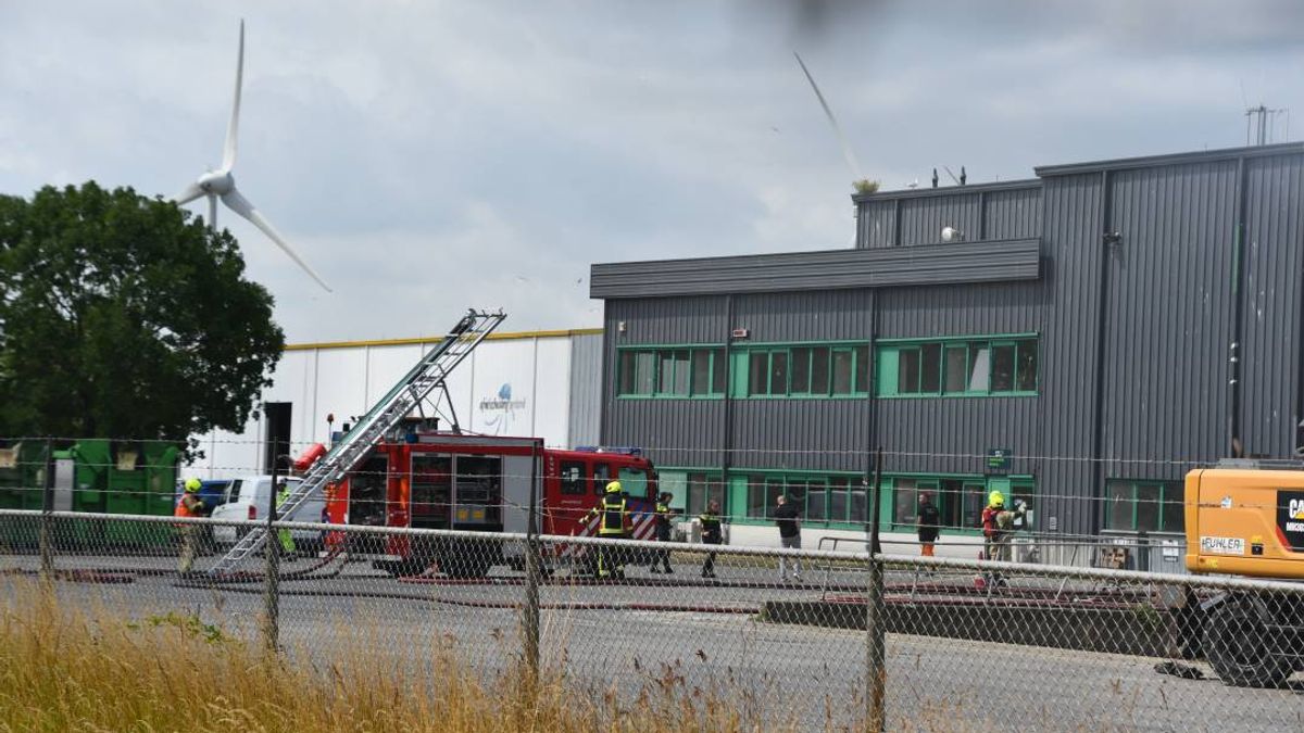 Wéér brand bij afvalverwerker in Nieuwdorp