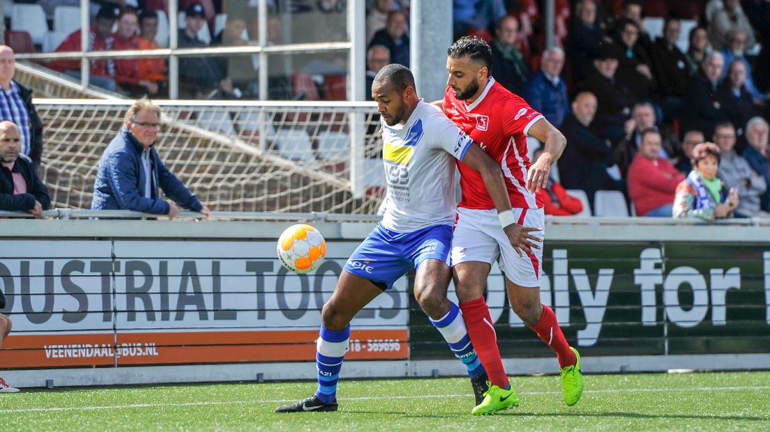 Hoek verslaat DOVO bij debuut in Derde Divisie