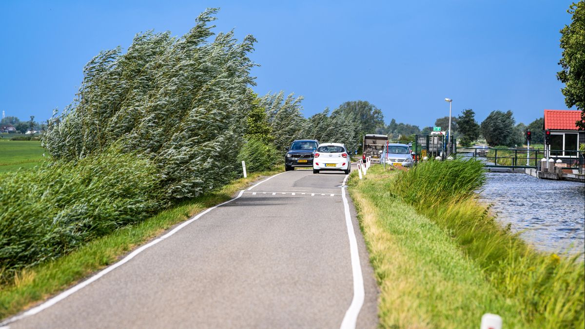Soap rond weg tussen twee dorpen duurt voort, buurtbewoners dreigen met rechtszaak