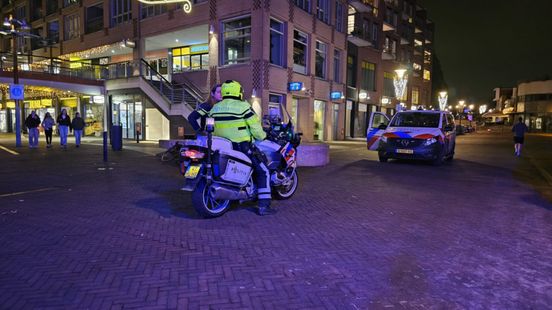 Voetganger aangereden; scooterrijder rijdt door. Voetganger aangereden; scooterrijder rijdt door.