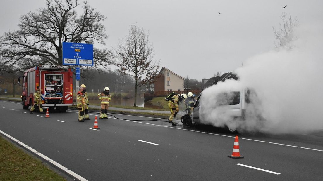 Auto brandt uit in Hardenberg