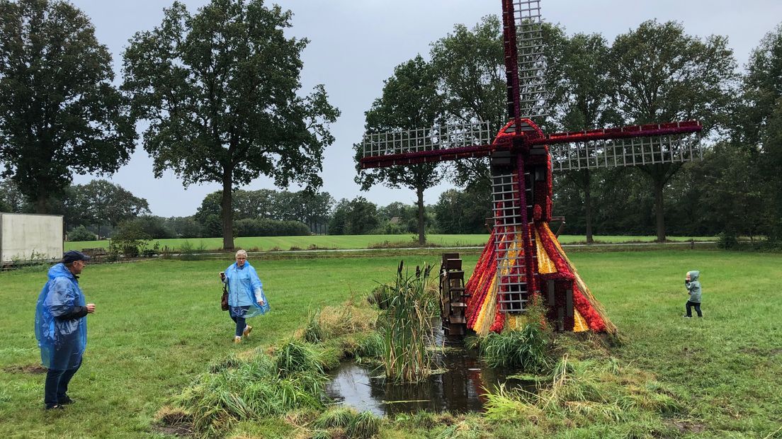 Geen bloemencorso, maar een alternatieve kunstfietsroute.