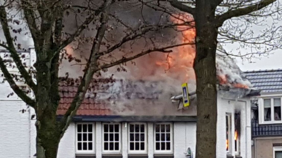 Er heeft woensdagmiddag een uitslaande brand gewoed in restaurant De Put aan de Oude Kleefsebaan in Berg en Dal. De brandweer gaf rond 16.30 uur het sein brand meester.