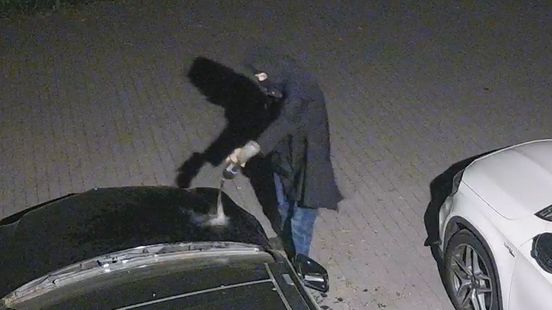 Aansteker leeg? Deze brandstichter had meer dan één poging nodig