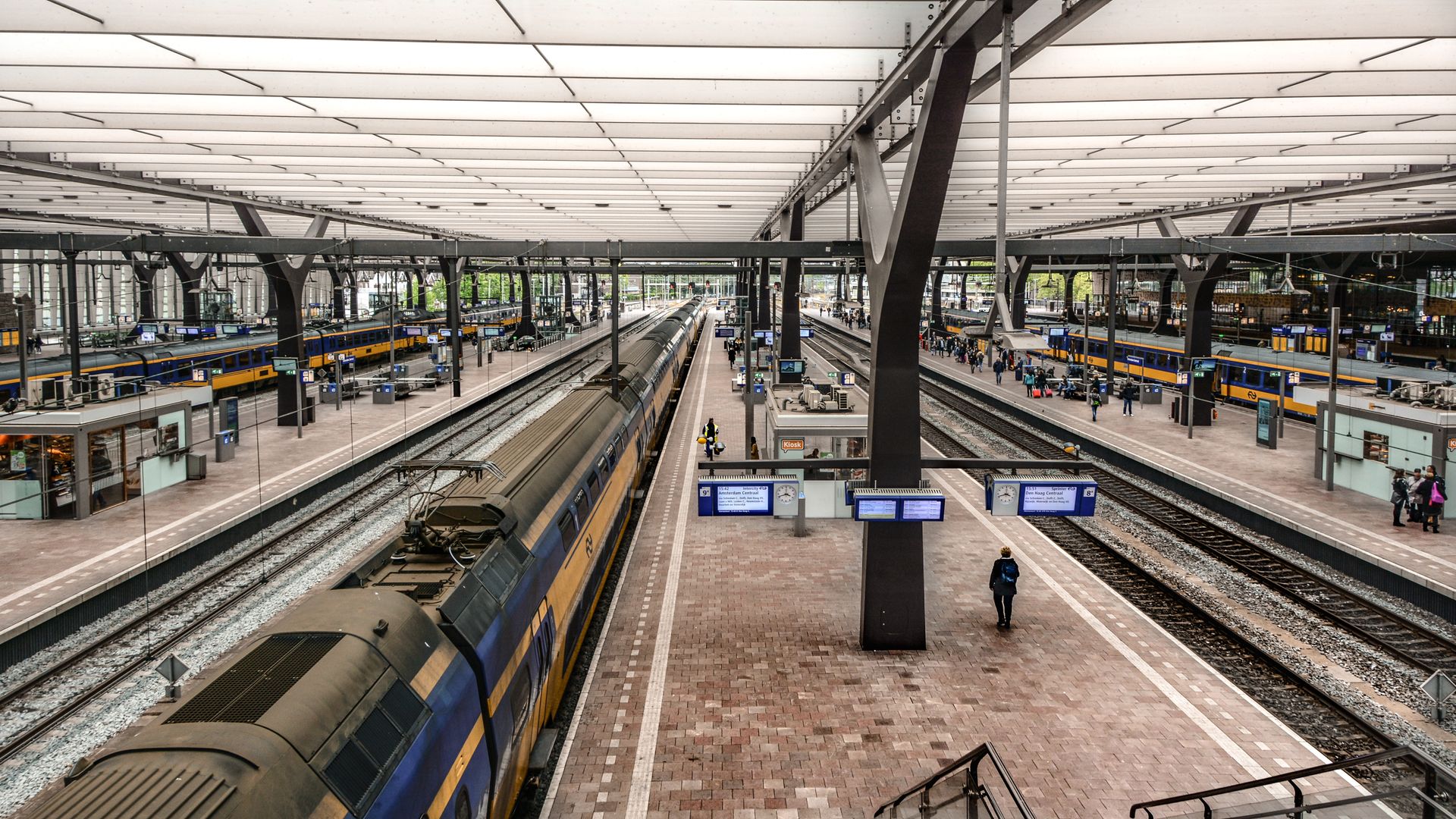 Treinreizigers Opgelet: Twee Weken Geen Treinen Tussen Rotterdam En Den ...