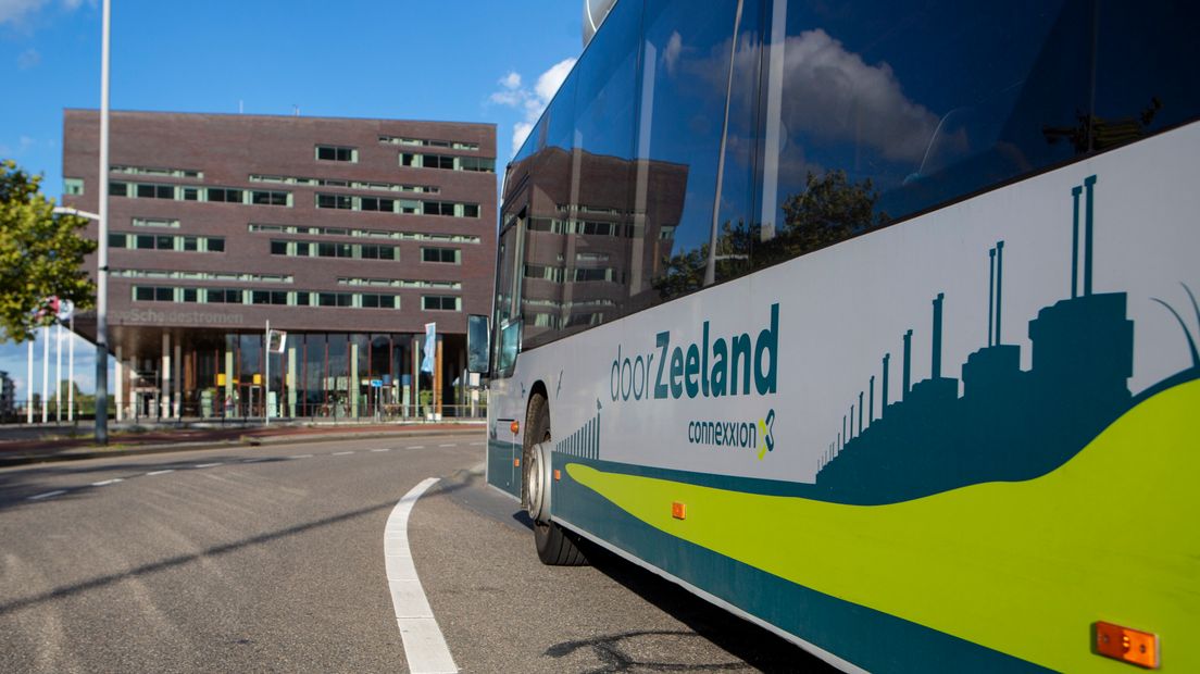 Uitgebreid busvervoer in Zeeland is financieel niet langer vol te houden