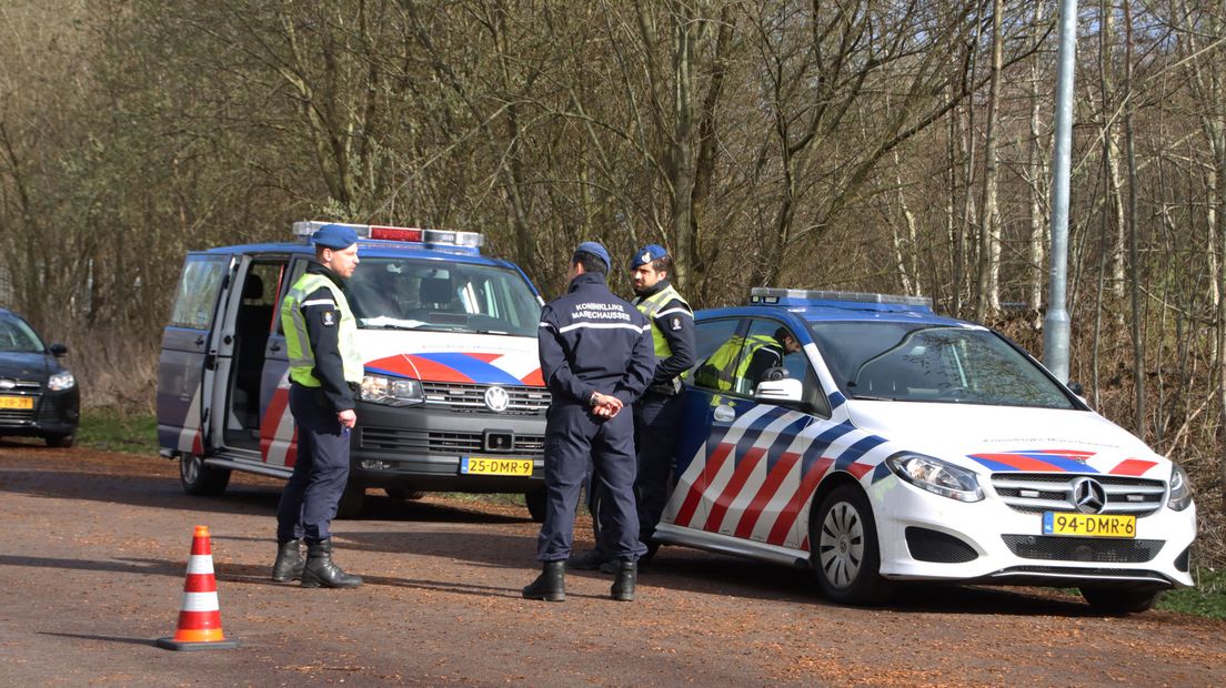 De Koninklijke Marechaussee tijdens een eerdere actie