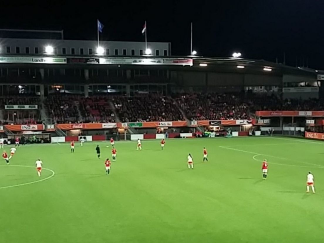 Uiteraard speelt het koningselftal van Rijnmond Sport op het (oranjekleurige) Kasteel