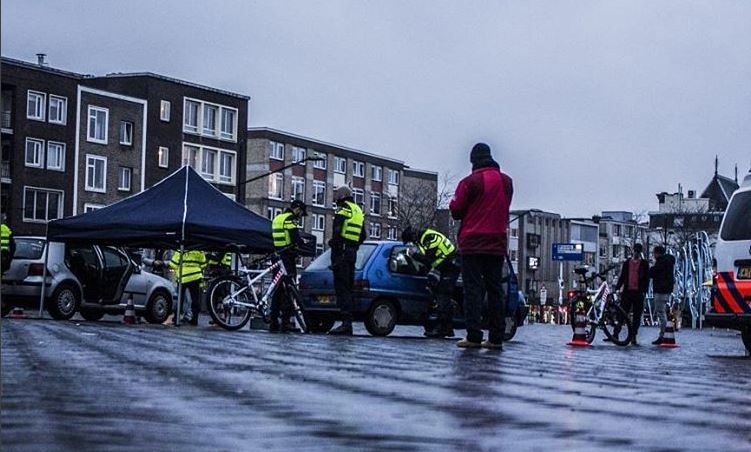 Bonnenregen Bij Grote Verkeerscontrole - Omroep Gelderland