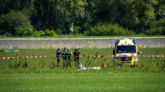 Parachutist overleden na sprong, politie doet onderzoek Home