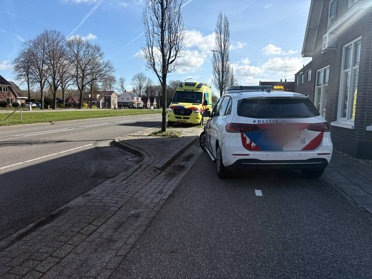 Wielrenster gewond na ongeluk met auto in De Krim.