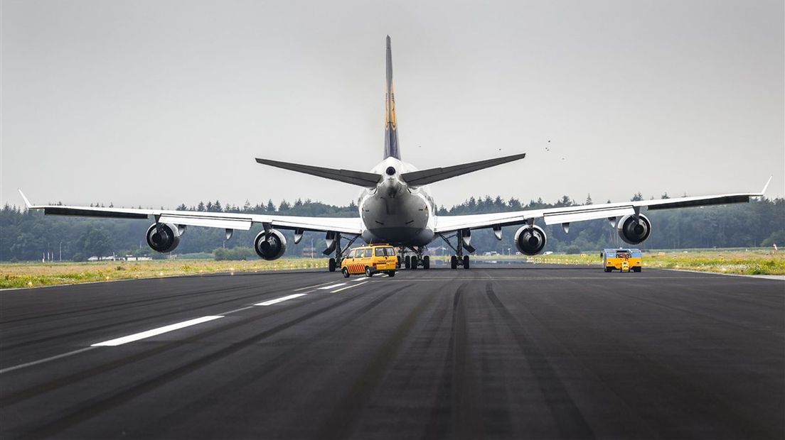 Lufthansa-Boeing op Twente Airport