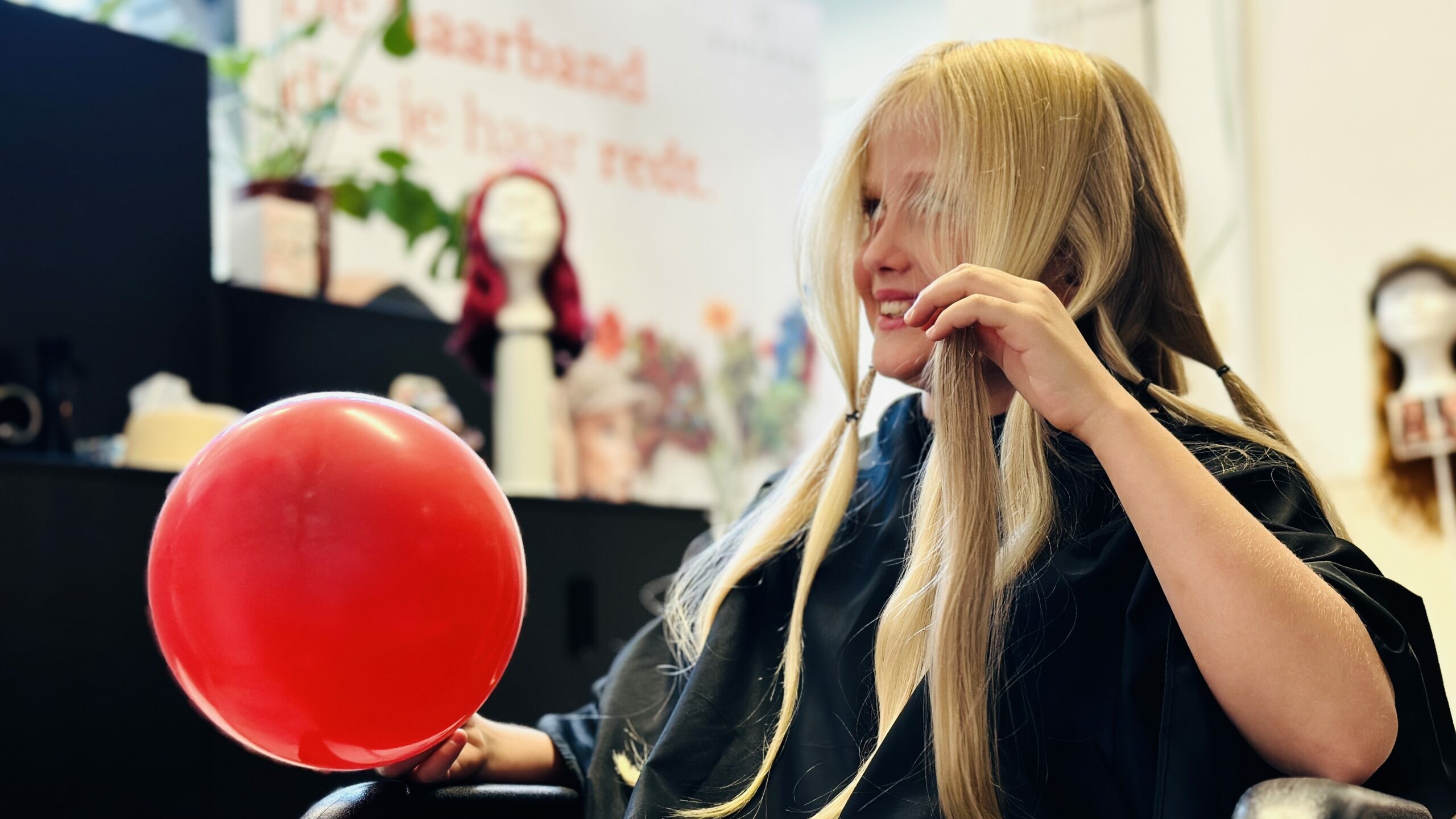 Fenna (9) sparre fiif jier om har hier te donearjen: "Moaiste dei fan de fakânsje"